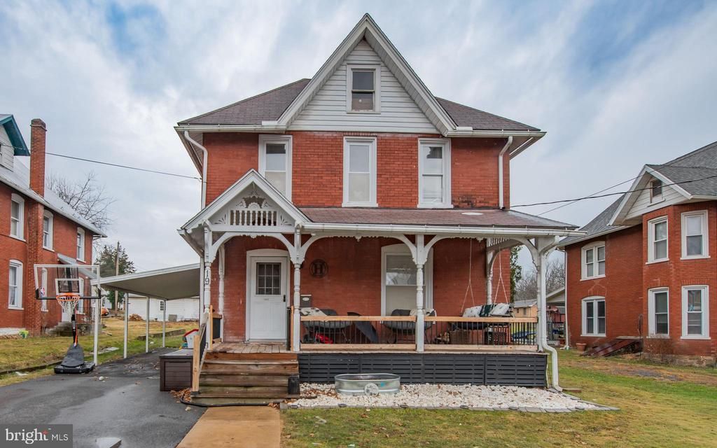 19 S Chestnut Street, Mill Hall, PA 17751 Main Photo