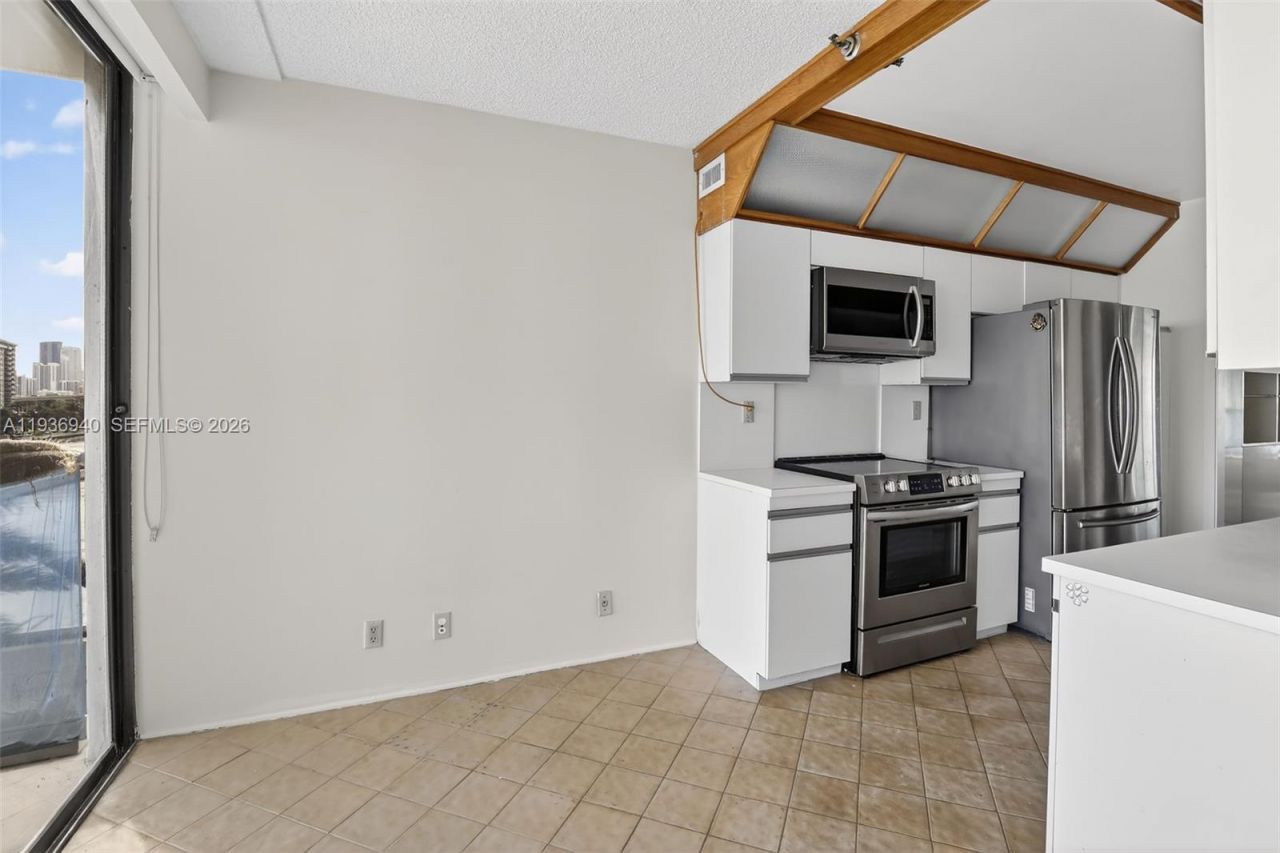 19707 Turnberry Way, Unit 7F, Aventura, FL 33180 Photo