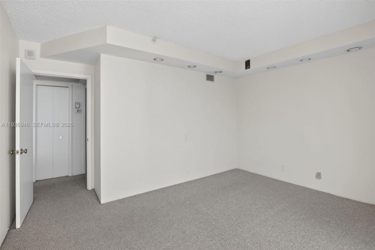 19707 Turnberry Way, Unit 7F, Aventura, FL 33180 Photo