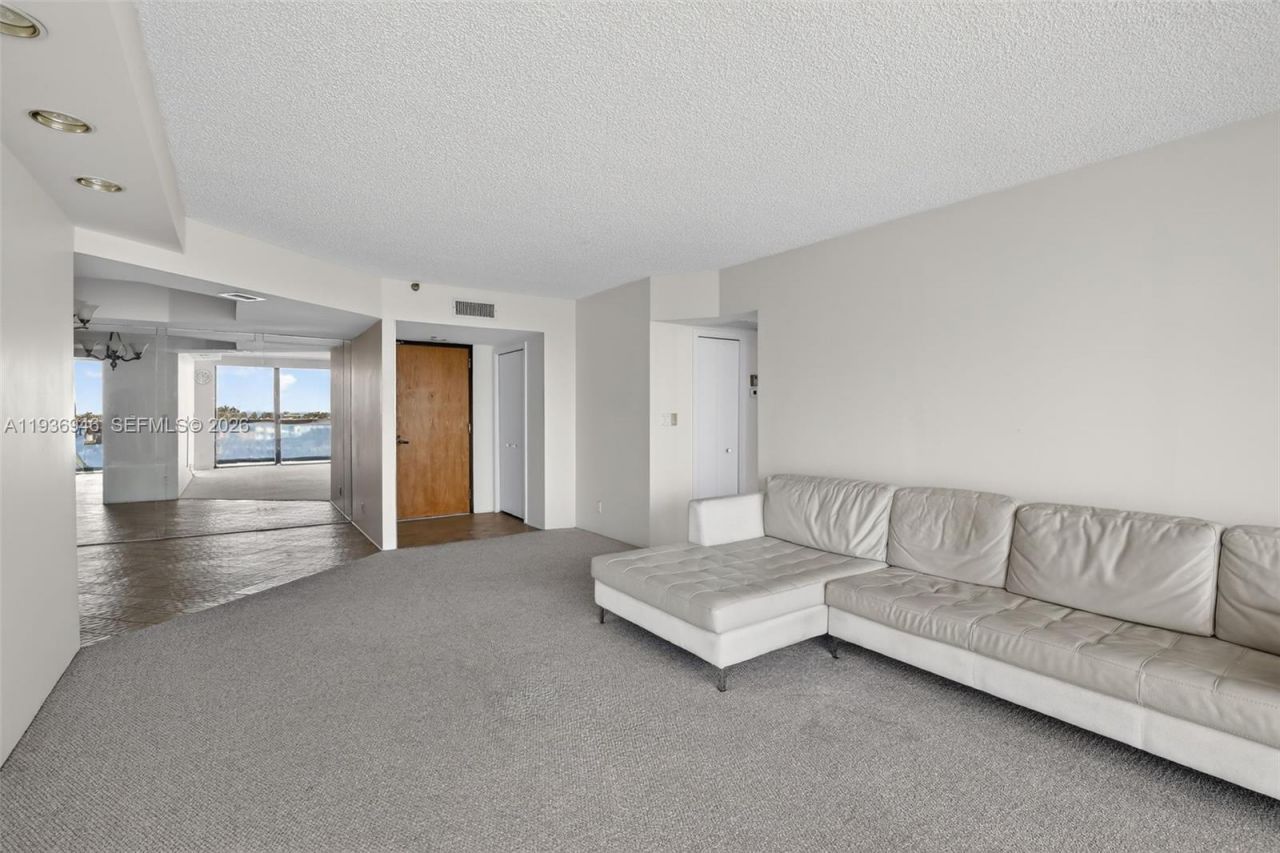 19707 Turnberry Way, Unit 7F, Aventura, FL 33180 Photo