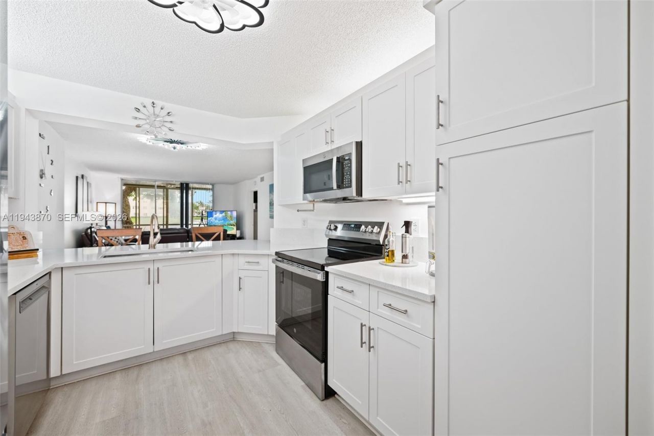 7414 Trent Dr, Unit 108, Tamarac, FL 33321 Photo