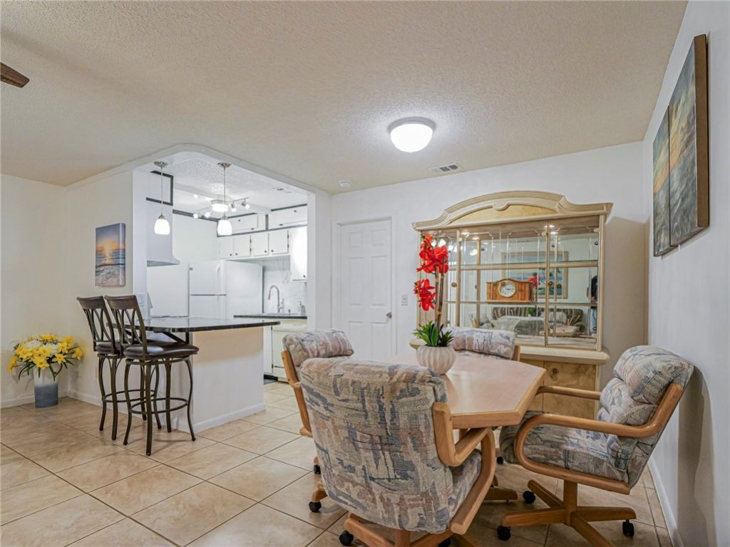 1198 Breezy Way, Unit 7A, Sebastian, FL 32958 Photo