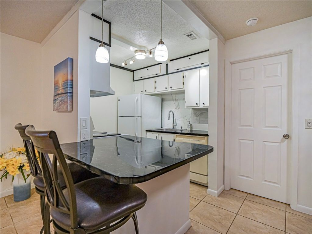 1198 Breezy Way, Unit 7A, Sebastian, FL 32958 Photo