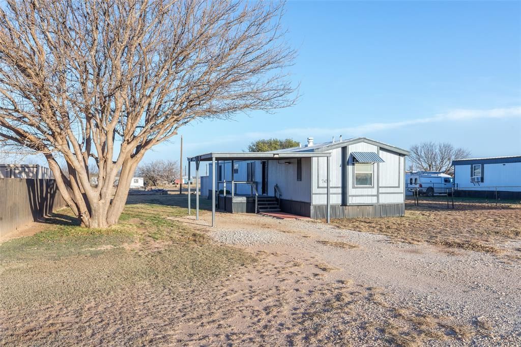 709 Gibson Street, Tye, TX 79603 Main Photo