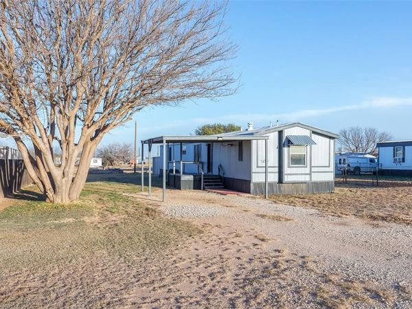 709 Gibson Street, Tye, TX 79603