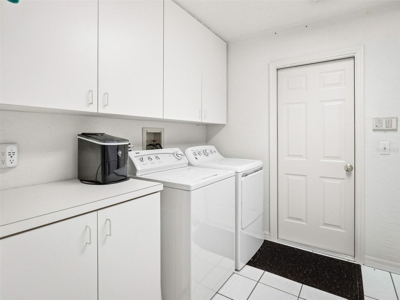 935 Crooked Wood Court, New Smyrna Beach, FL 32168 Photo