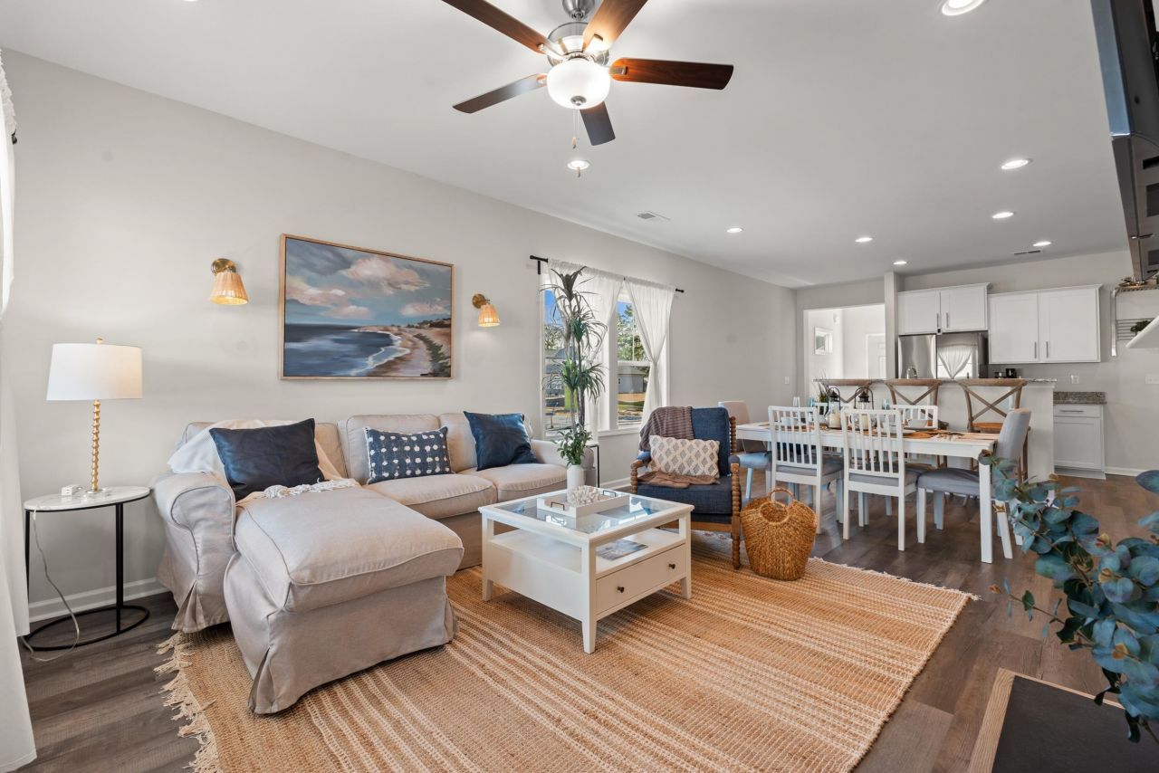 361 Palmetto Sand Loop Photo 8