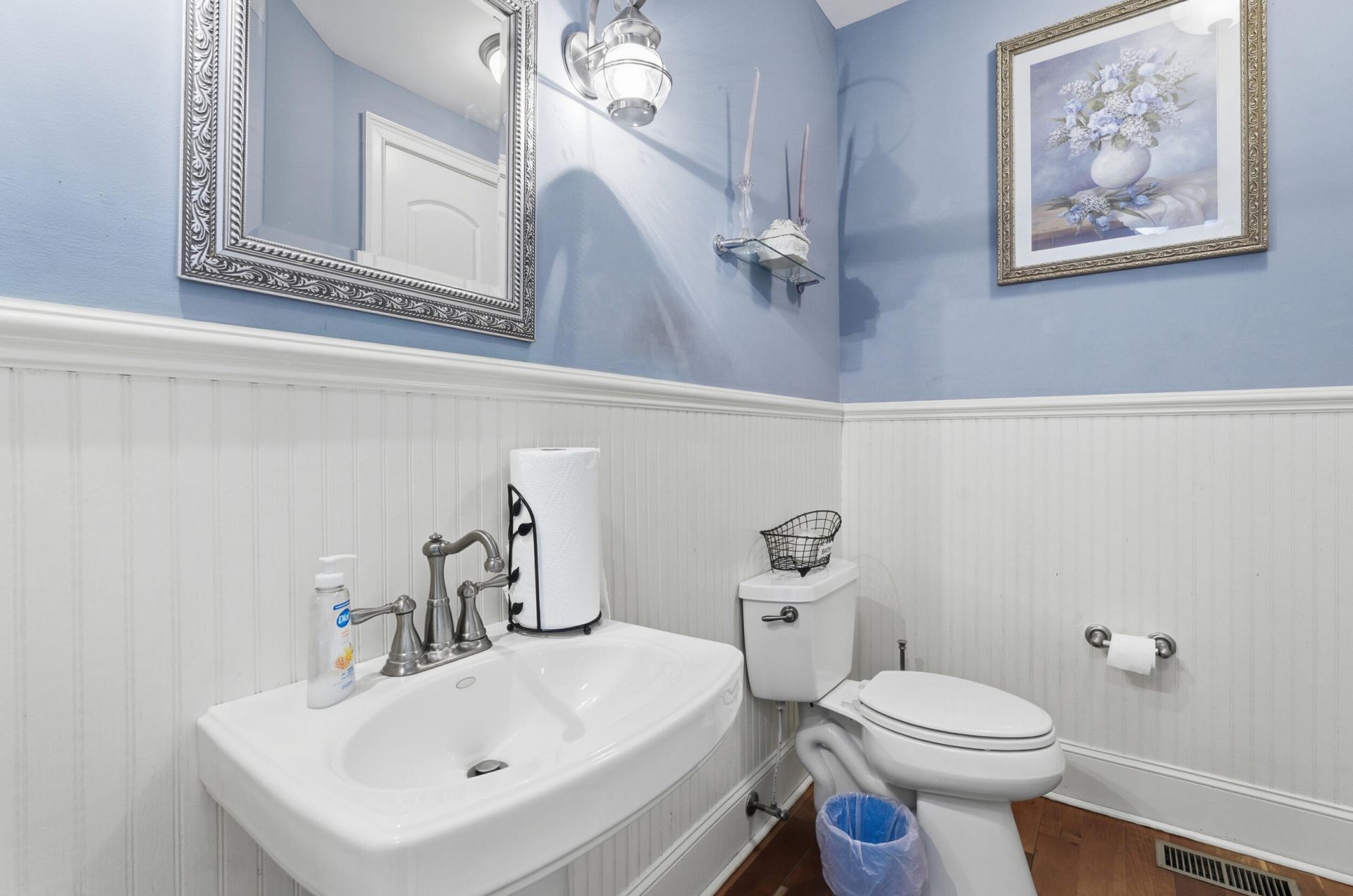 111 Amanda Circle Photo 15