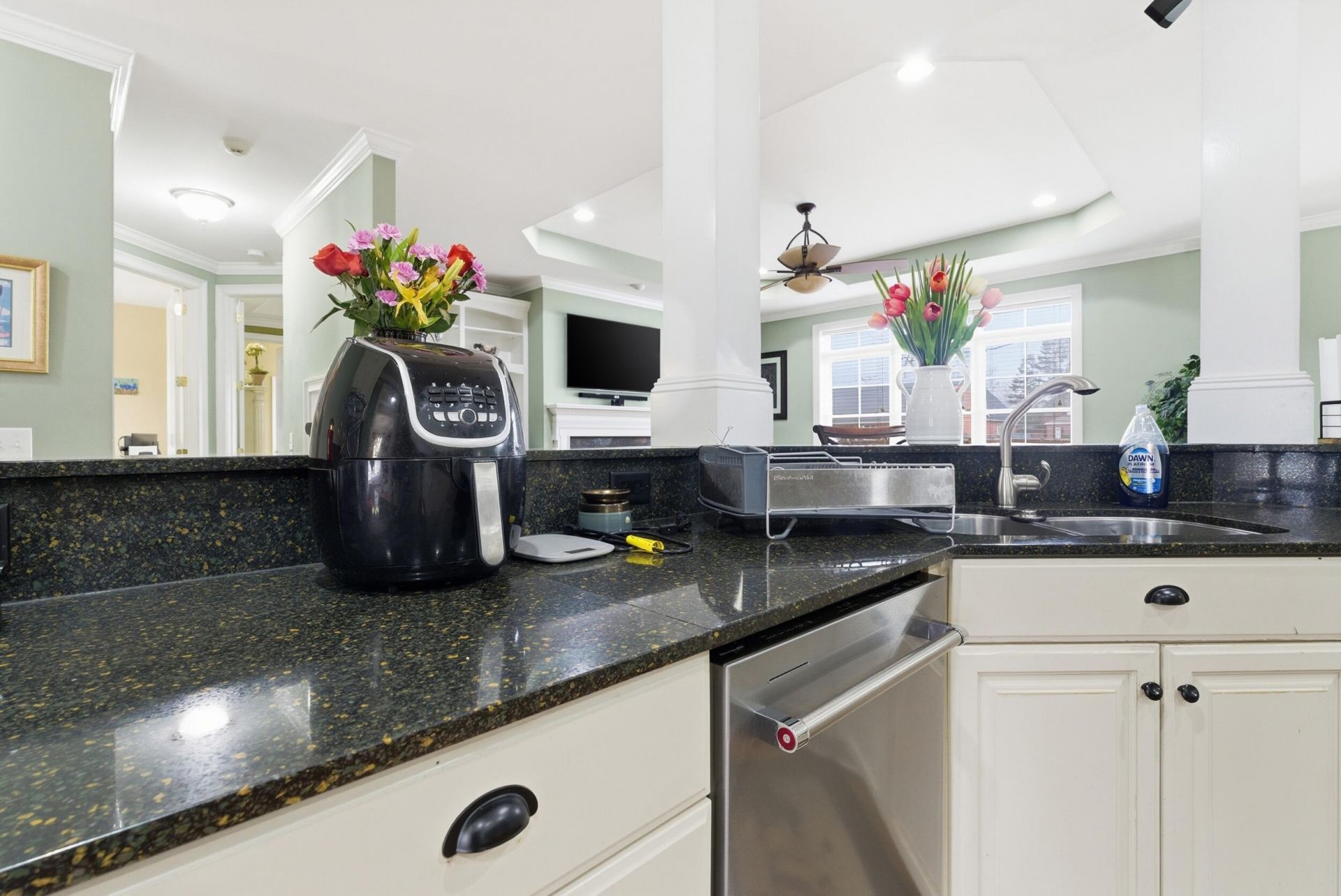 111 Amanda Circle Photo 24