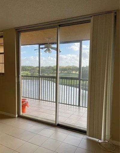 3001 W Rolling Hills Cir, Unit 608, Davie, FL 33328 Photo