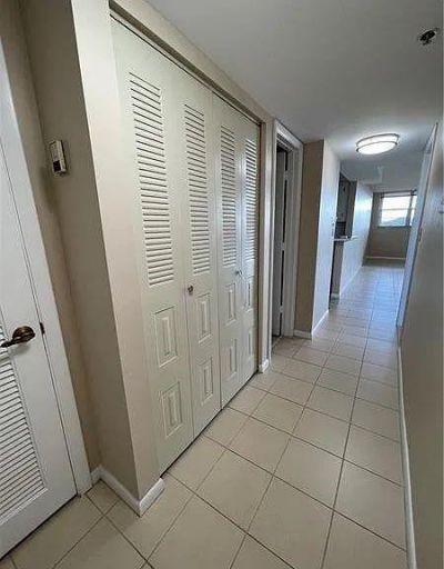 3001 W Rolling Hills Circle, Unit 608, Davie, FL 33328 Photo