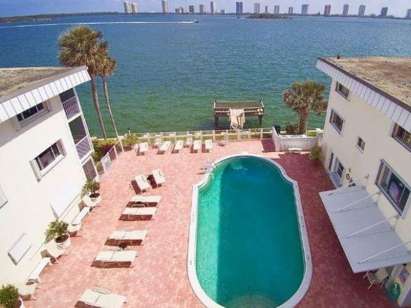 100 DOOLEN Court, Unit 313, West Palm Beach, FL 33408