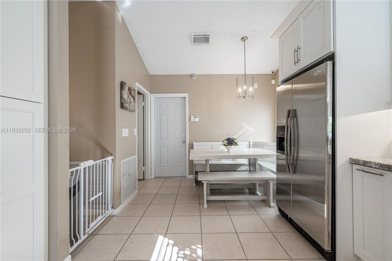 881 SW 126th Way, Davie, FL 33325 Photo