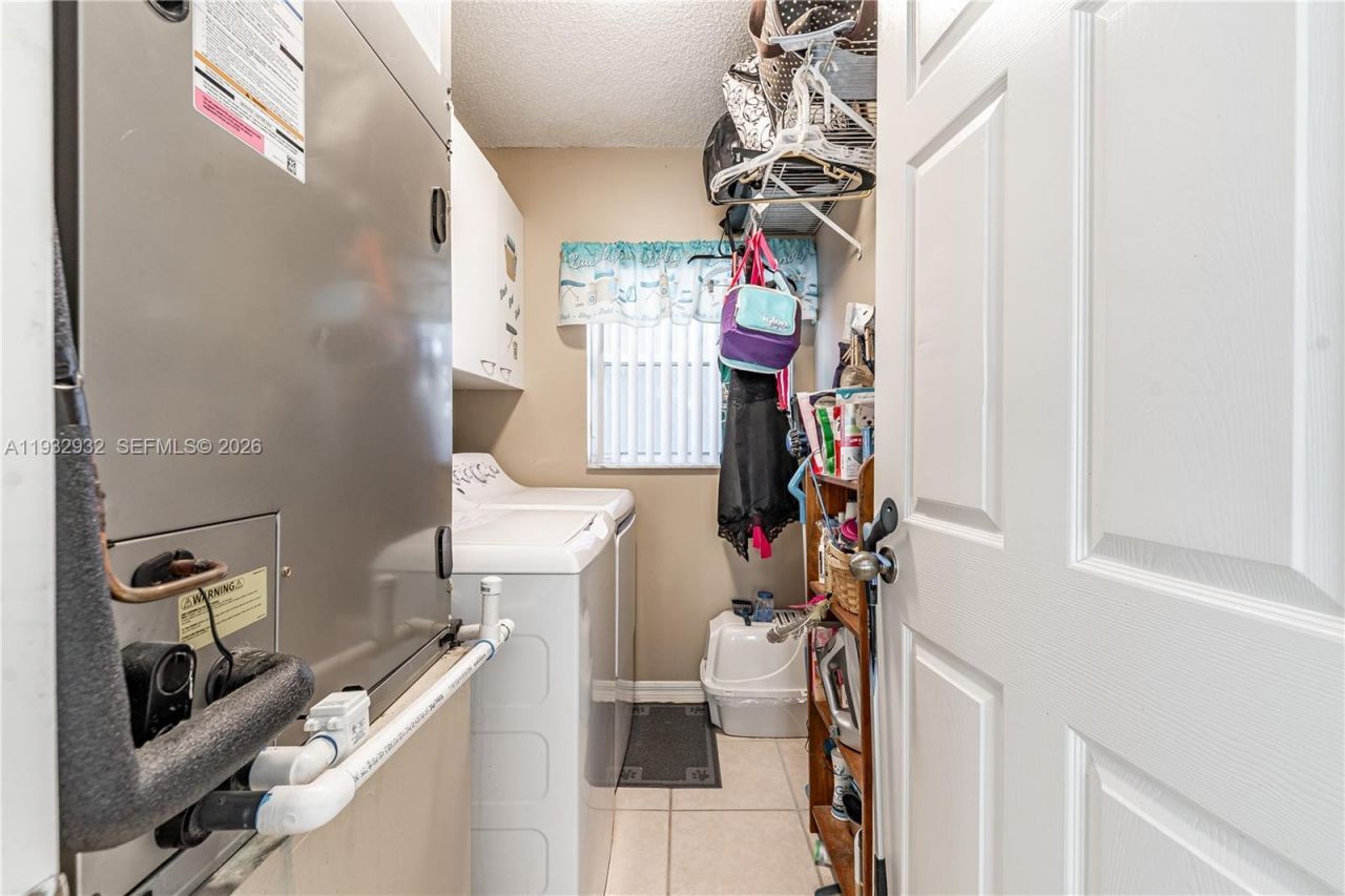 881 SW 126th Way, Davie, FL 33325 Photo