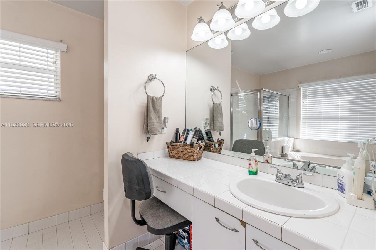 881 SW 126th Way, Davie, FL 33325 Photo