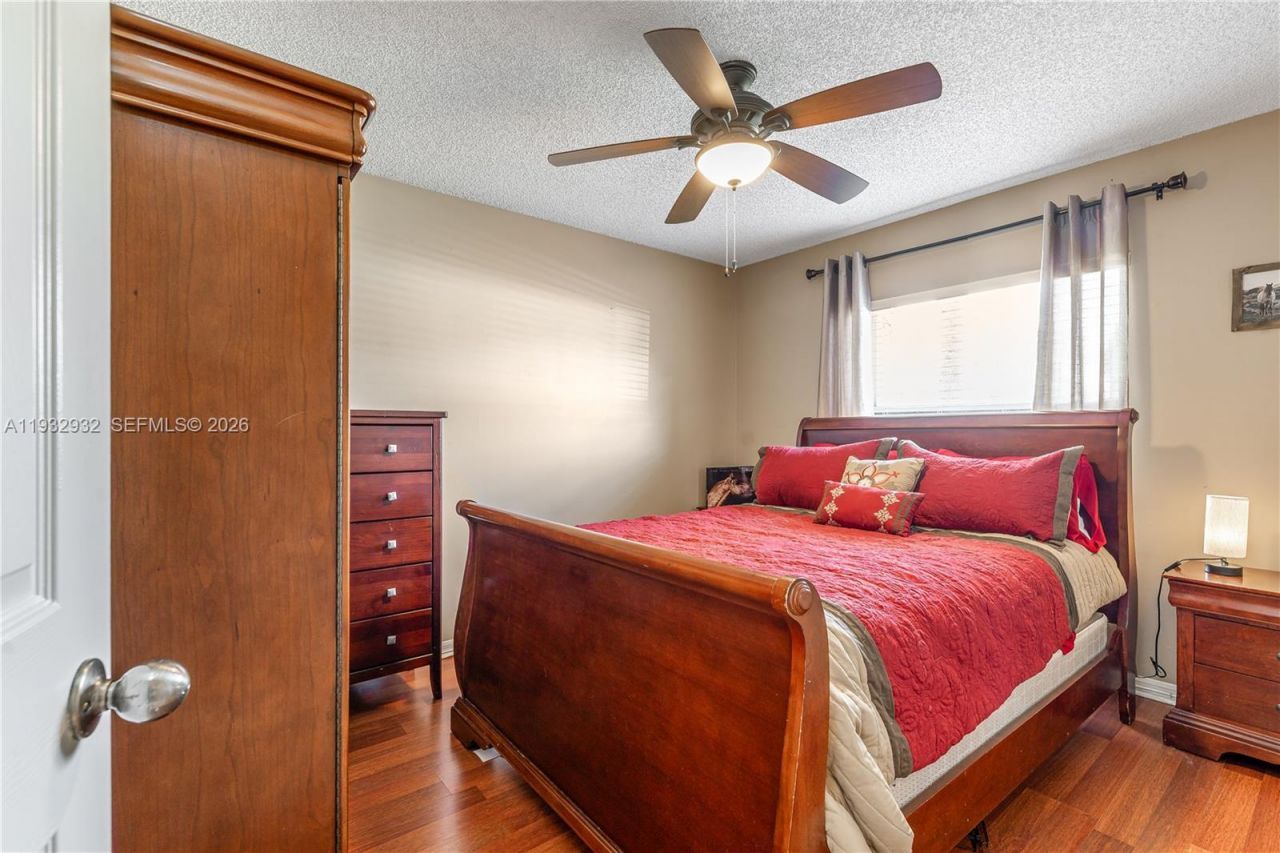 881 SW 126th Way, Davie, FL 33325 Photo