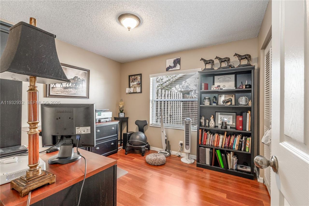 881 SW 126th Way, Davie, FL 33325 Photo