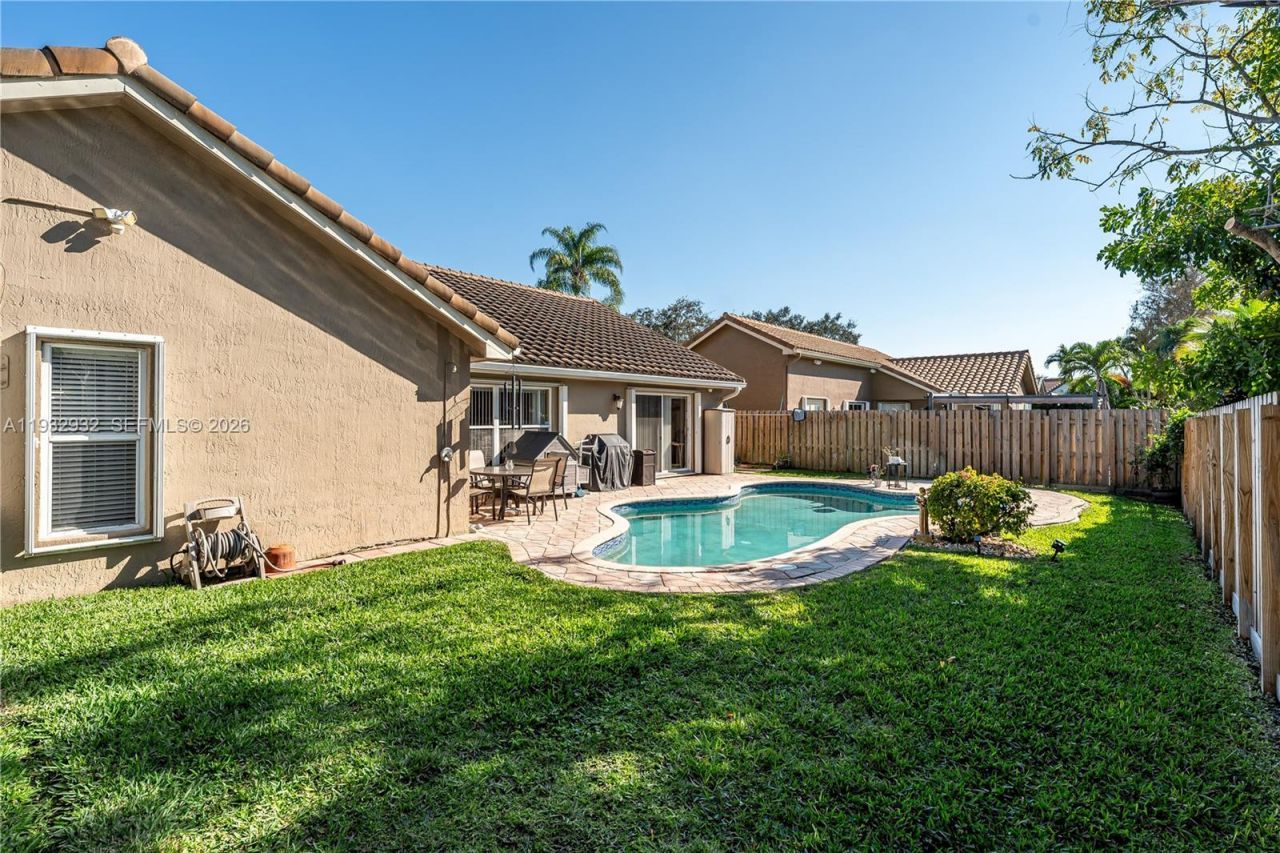 881 SW 126th Way, Davie, FL 33325 Photo