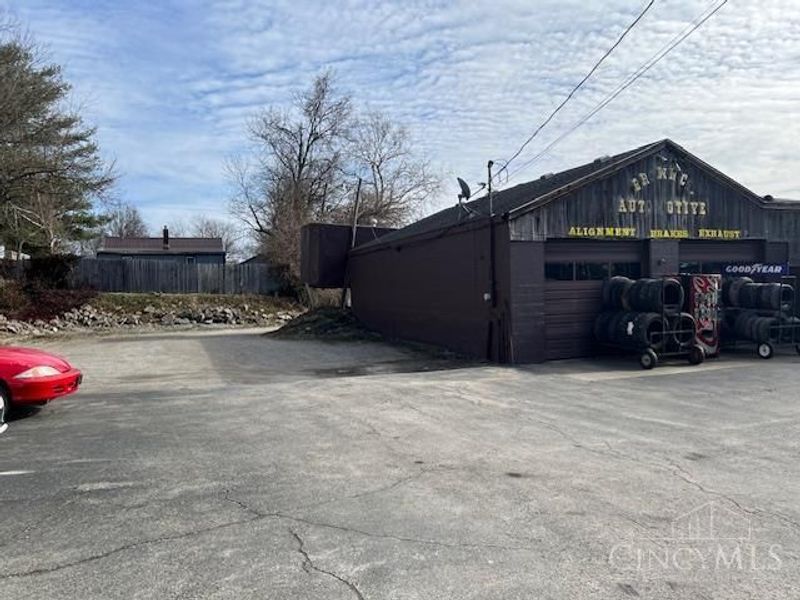 202 N High Street, Green Township, OH 45154 Photo 5