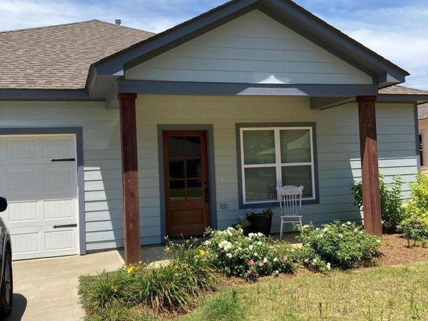 75 Thaxton Hills Dr., Thaxton, MS 38871