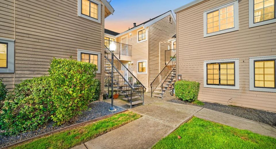 7437 Auburn Oaks Ct #e, Unit E, Citrus Heights, CA 95621 Photo