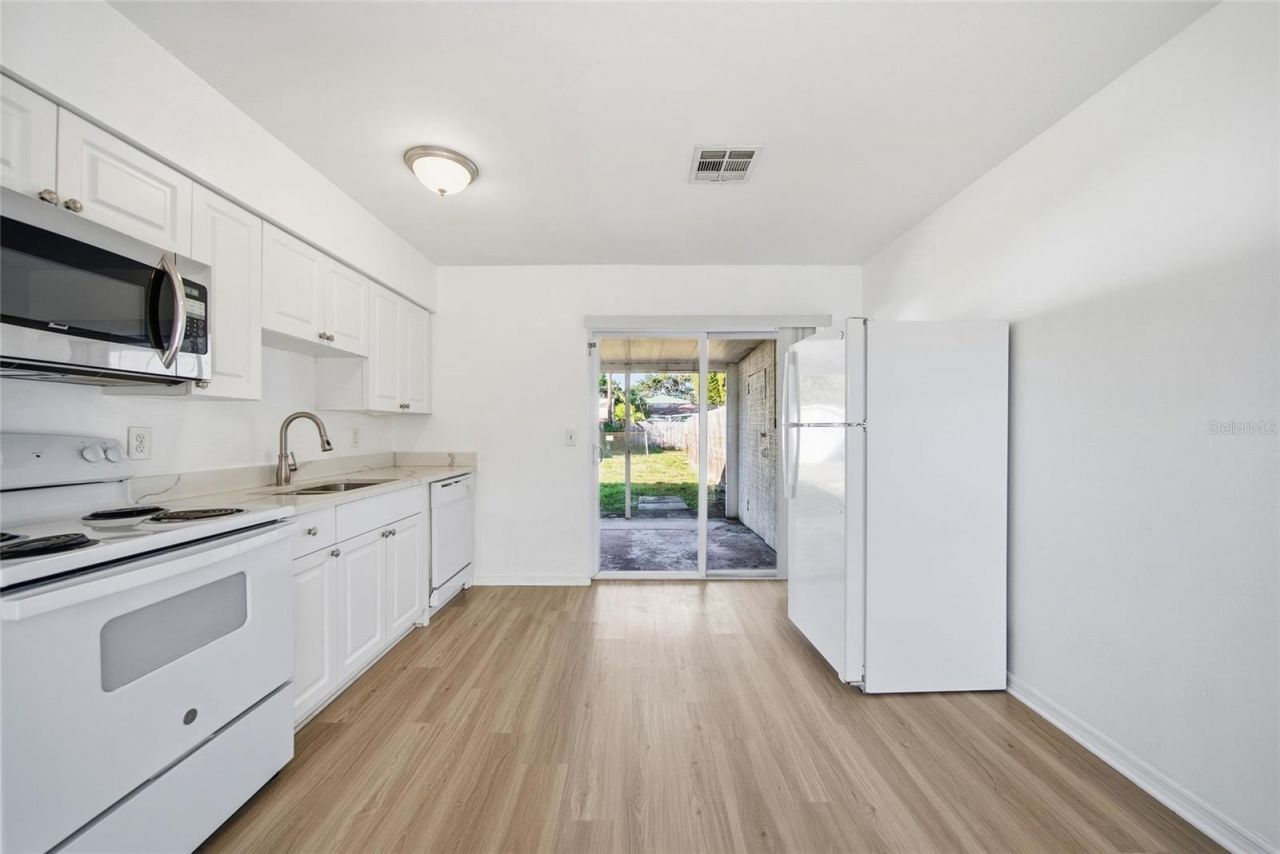 781 73rd Avenue N, Saint Petersburg, FL 33702 Photo