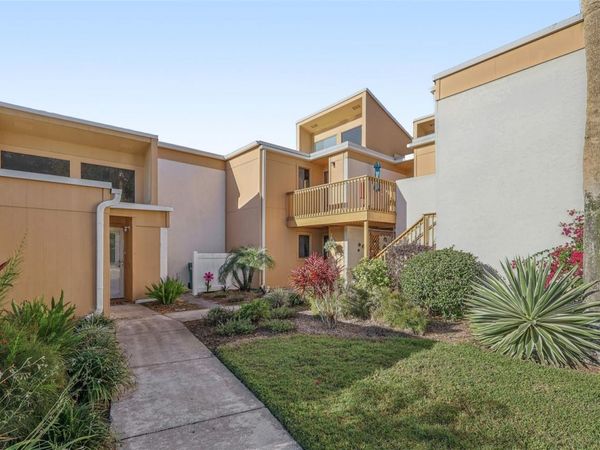 1051 S HIGHLAND STREET, Unit 3B, MOUNT DORA, FL 32757