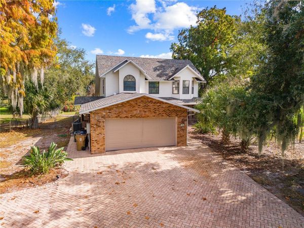 215 E LAKE SHORE BOULEVARD, KISSIMMEE, FL 34744