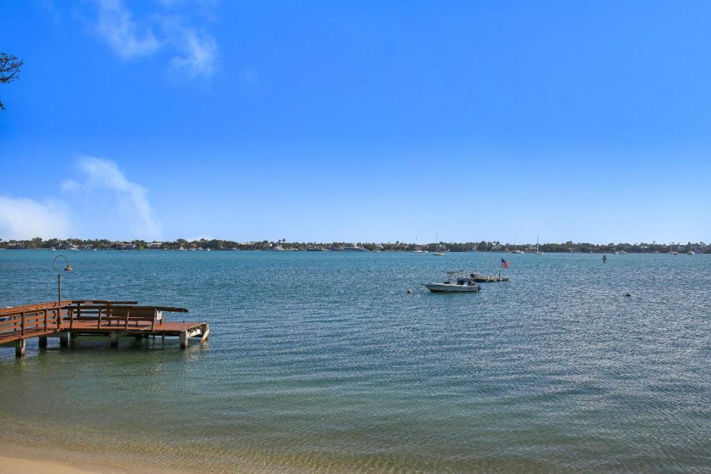 5600 N Flagler Drive, Unit 605, West Palm Beach, FL 33407 Photo