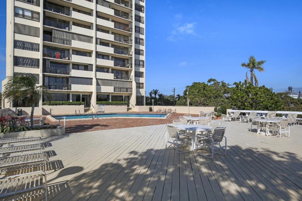 5600 N Flagler Drive, Unit 605, West Palm Beach, FL 33407 Photo