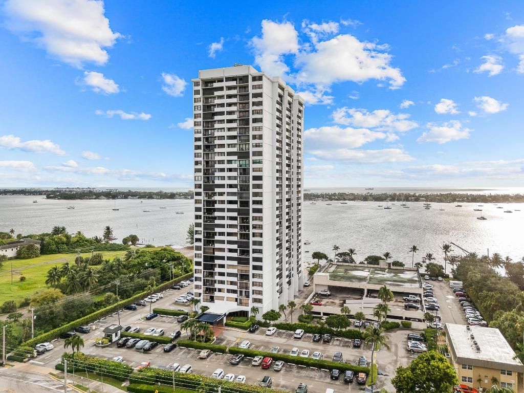 5600 N Flagler Drive, Unit 605, West Palm Beach, FL 33407 Photo