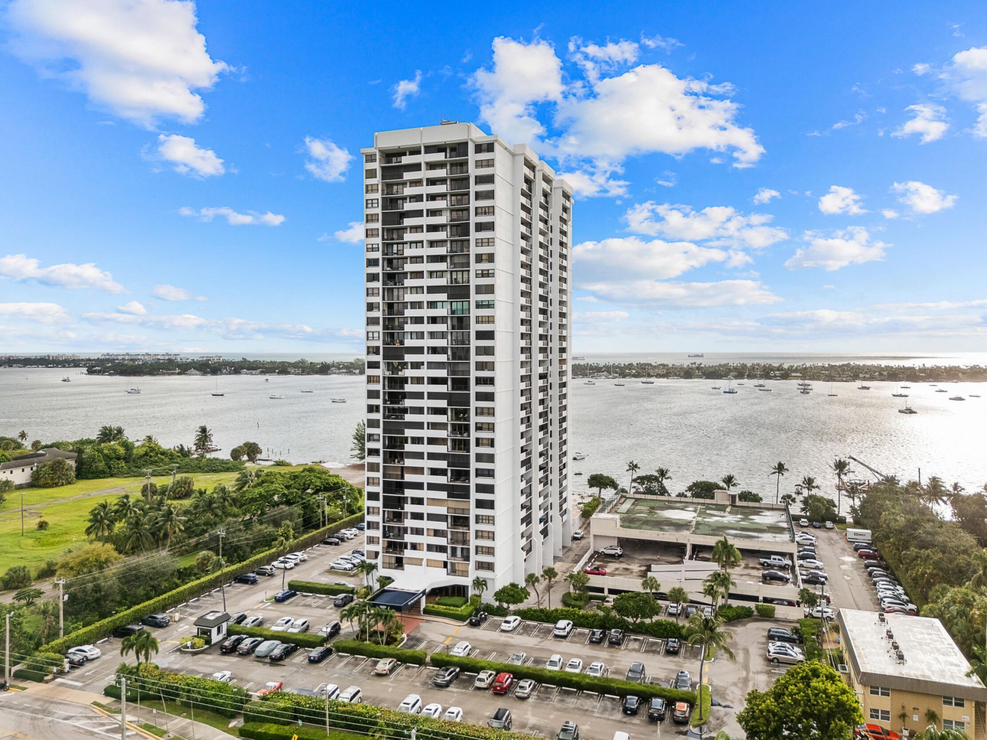 5600 N Flagler Drive, Unit 605, West Palm Beach, FL 33407 Photo