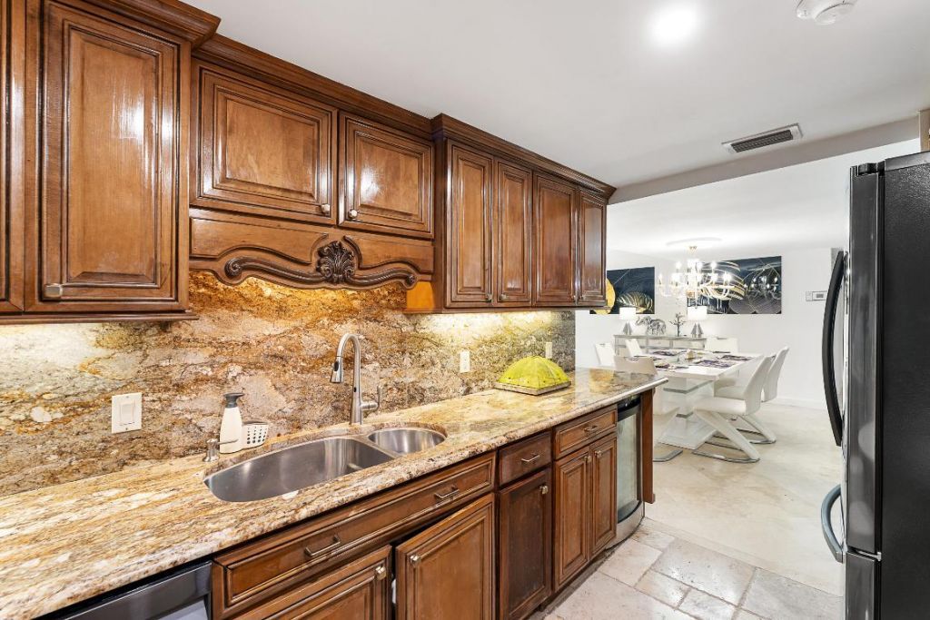 5600 N Flagler Drive, Unit 605, West Palm Beach, FL 33407 Photo