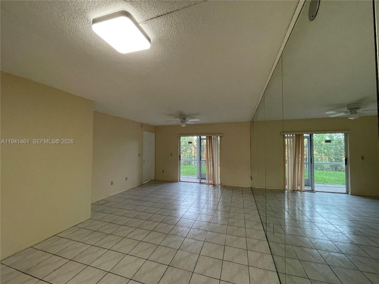 426 NE 210th Cir Ter , Unit 103-2, Miami, FL 33179 Photo