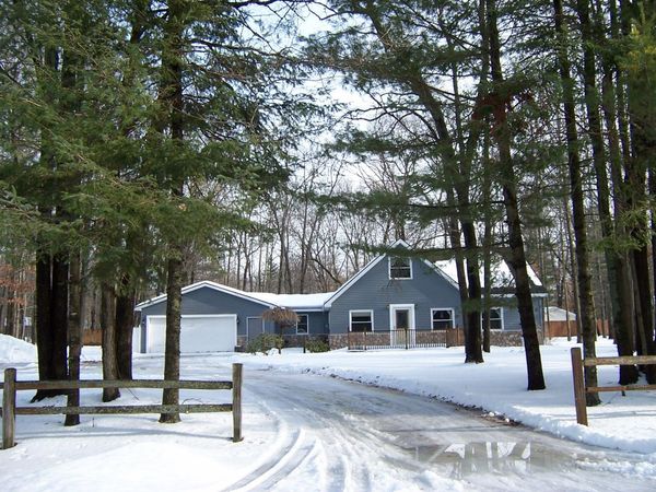 1155 Goldenrod Drive, Houghton Lake, MI 48629