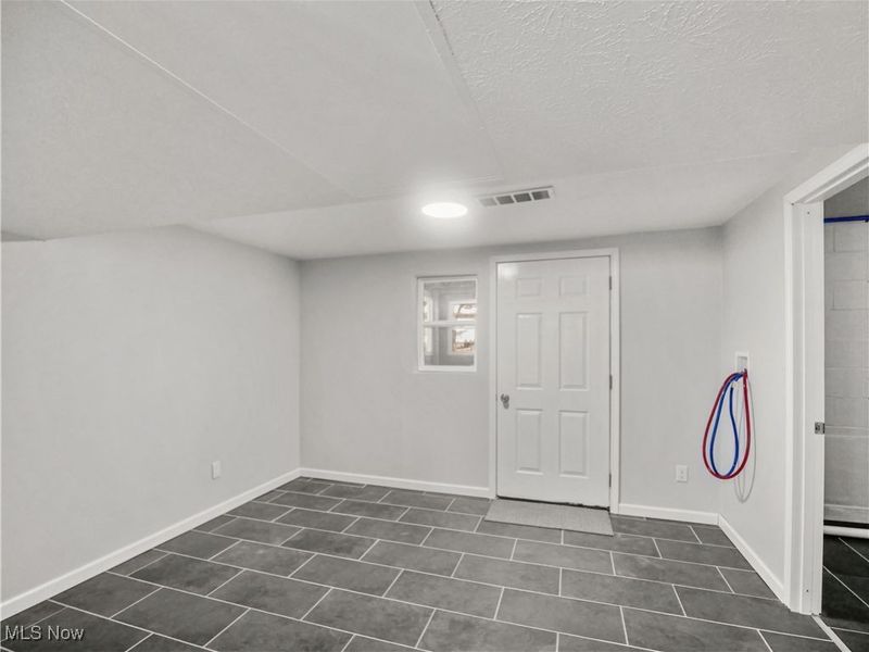 4553 March Avenue, Liberty, OH 44505 Photo 24