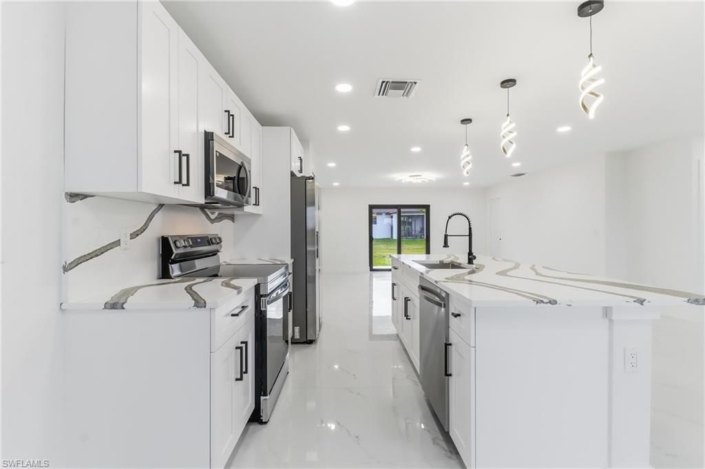 1918 NW 21st Ter, Cape Coral, FL 33993 Photo