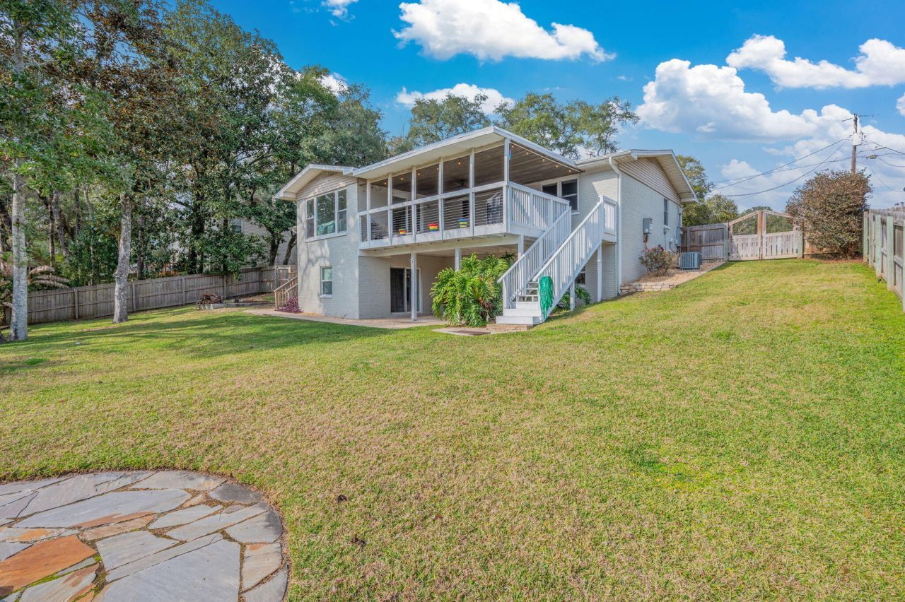 1674 19th Street, Niceville, FL 32578 Main Photo