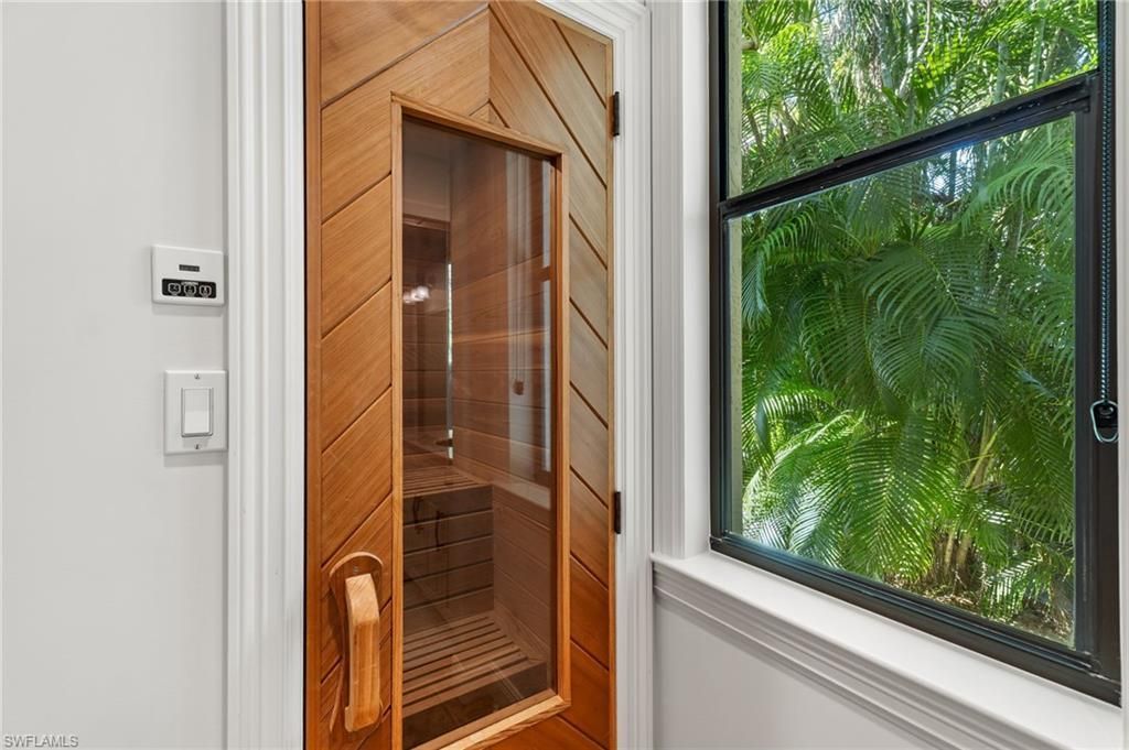 2755 Lantern Ln, Naples, FL 34102 Photo