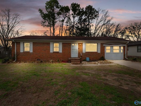 2208 Cecille Drive SW, Huntsville, AL 35803