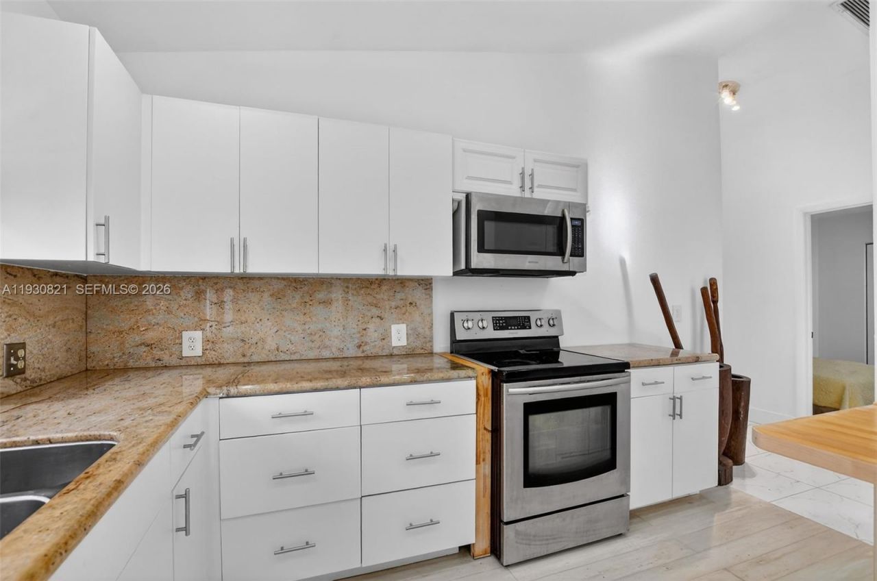 8091 Nadmar Ave, Boca Raton, FL 33434 Photo