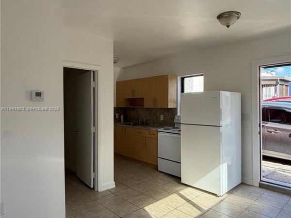 1360 NW 36th St, Unit 1360, Miami, FL 33142