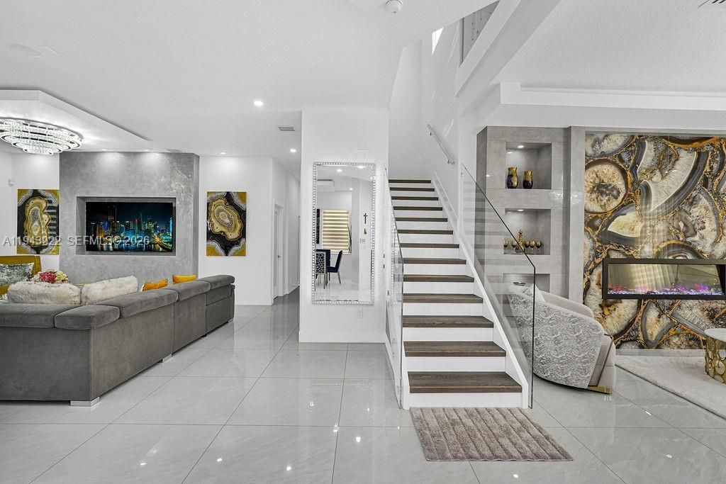 18061 NW 87th Ct, Hialeah, FL 33018 Photo