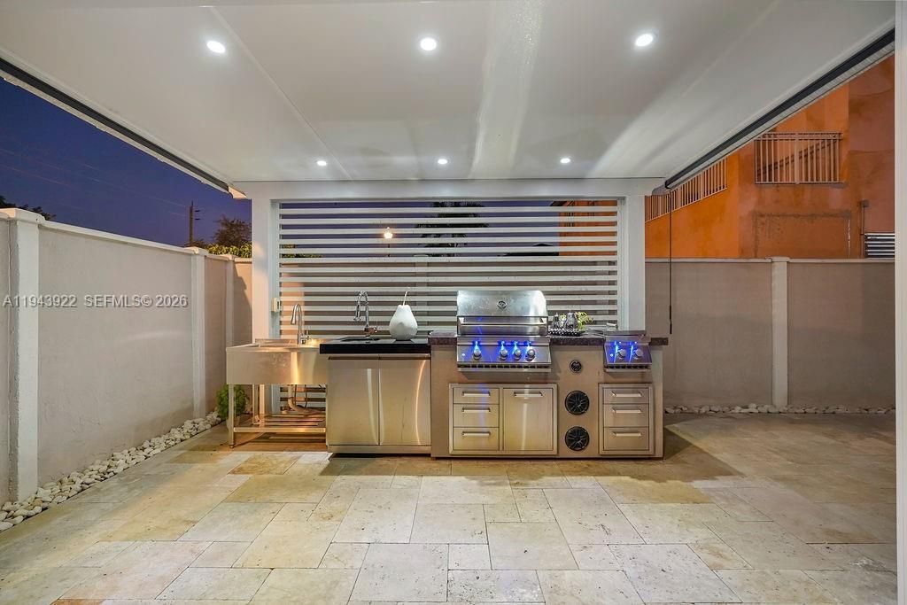 18061 NW 87th Ct, Hialeah, FL 33018 Photo