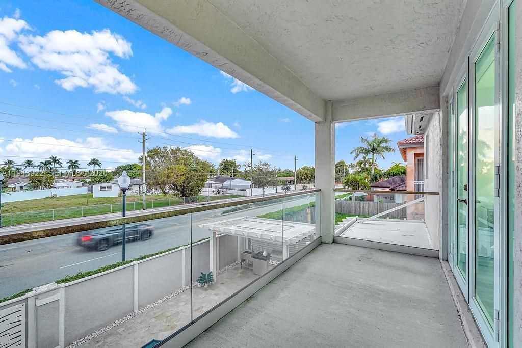 18061 NW 87th Ct, Hialeah, FL 33018 Photo