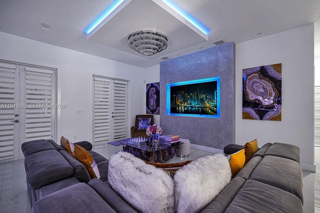 18061 NW 87th Ct, Hialeah, FL 33018 Photo