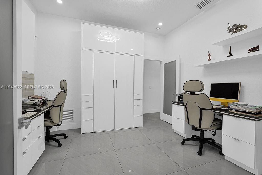 18061 NW 87th Ct, Hialeah, FL 33018 Photo