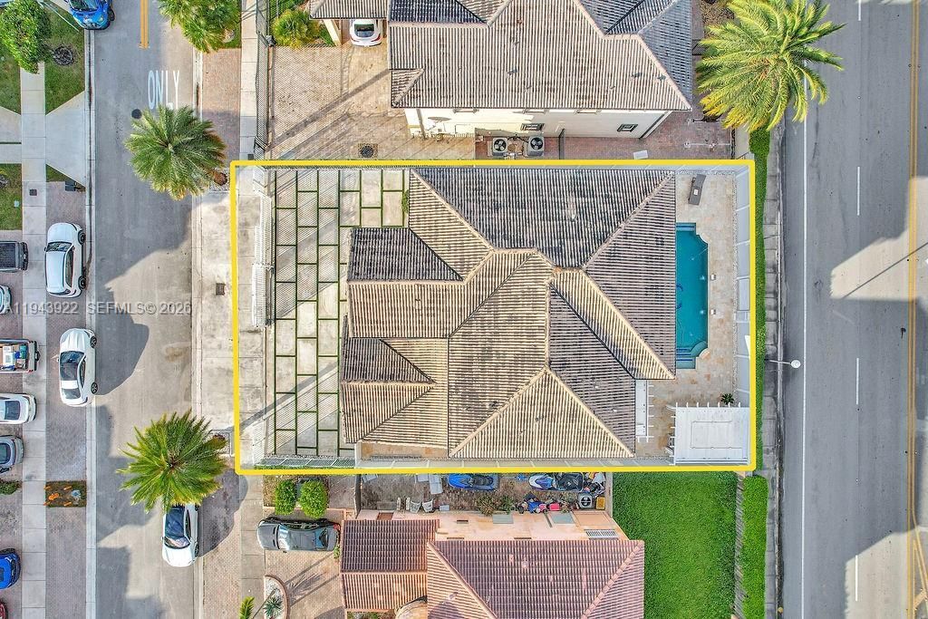 18061 NW 87th Ct, Hialeah, FL 33018 Photo