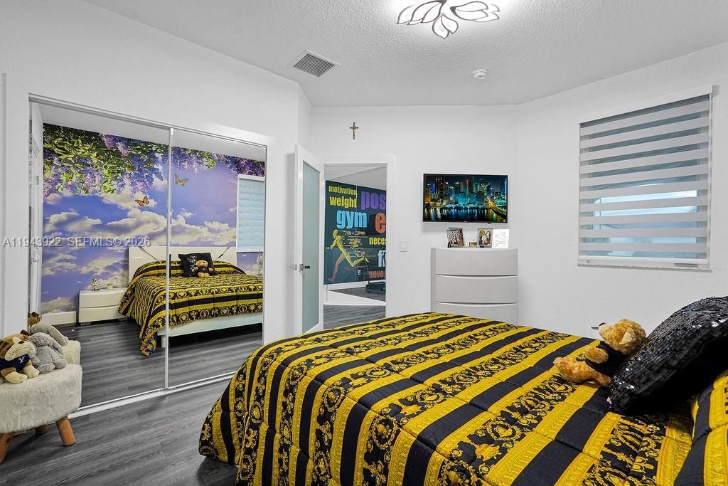 18061 NW 87th Ct, Hialeah, FL 33018 Photo