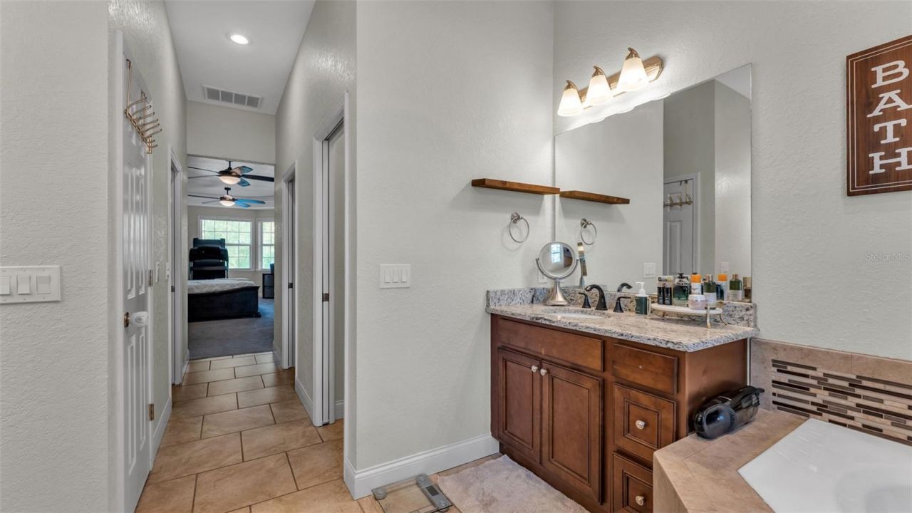 1345 Longoak Dr Drive N, Lakeland, FL 33811 Photo